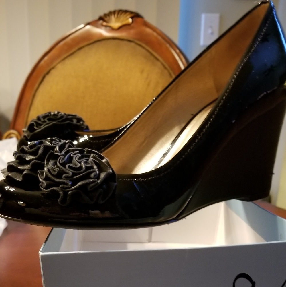 Antonio Melani Wedges